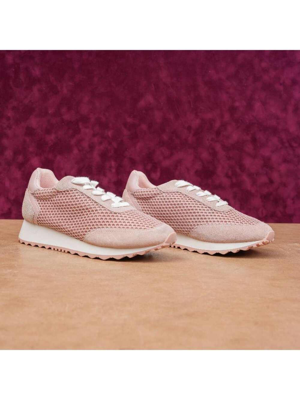 Steve Madden Women Genesis Salmon Pink Fabric Casual Lace Sneakers size 9